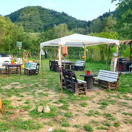 Kamp alanı St.nicholas Ranch Corfu Benitses (Corfu)