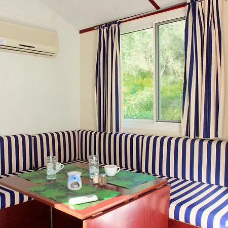 Kamp alanı St.nicholas Ranch Corfu *